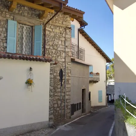 Arolo Sleeps 5 아파트 Monvalle