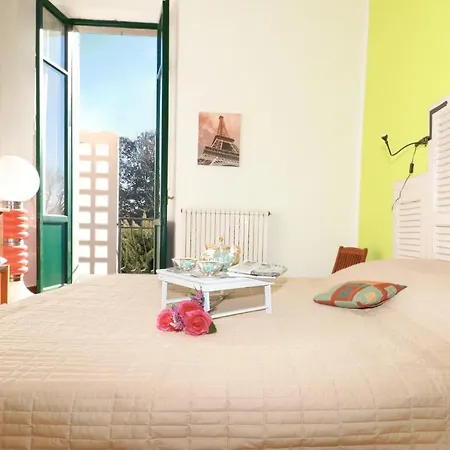 Arolo Sleeps 5 아파트