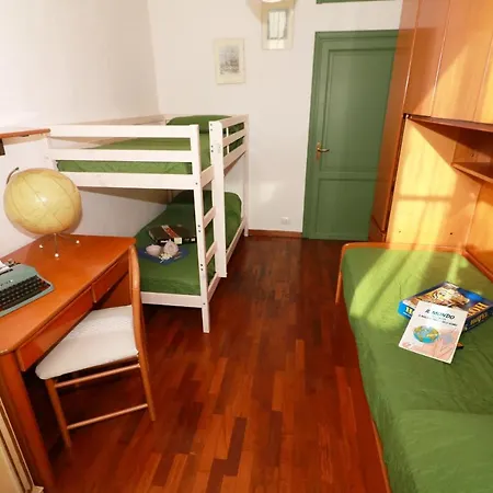 아파트 Arolo Sleeps 5