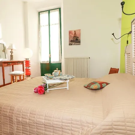 Arolo Sleeps 5 아파트 *